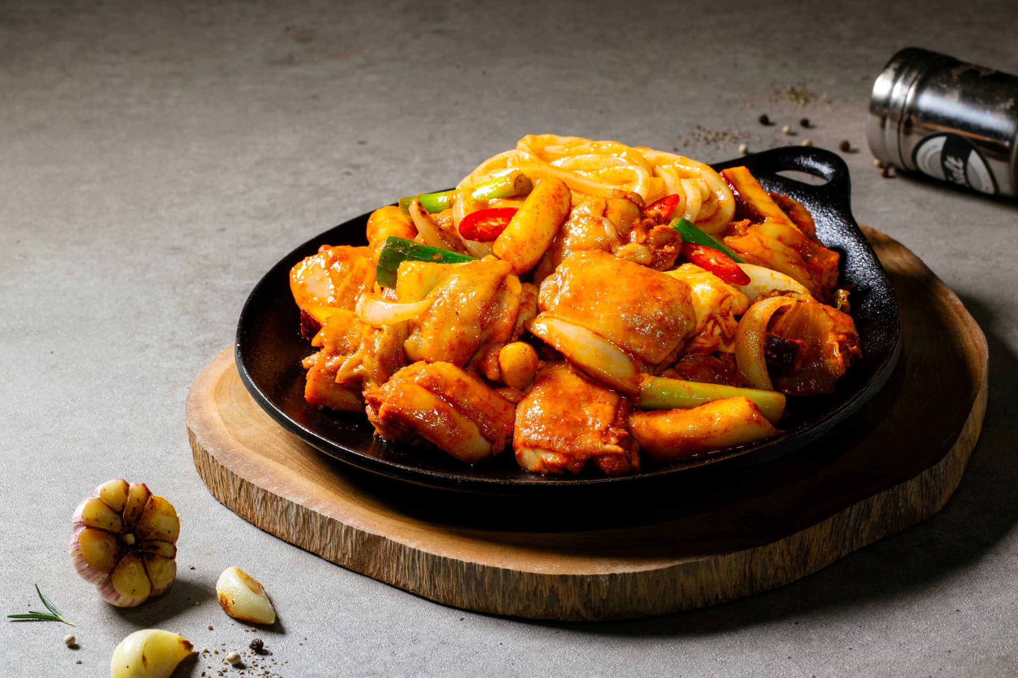 건우에프앤비 닭갈비